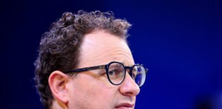 As AI leaps forward, concerns rise that innovation is leaving safety behind