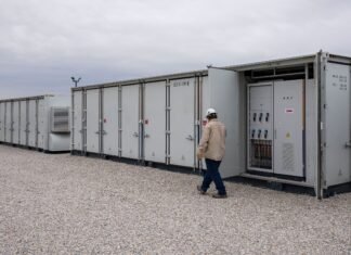Why U.S. Car Companies Want to Make Giant Batteries