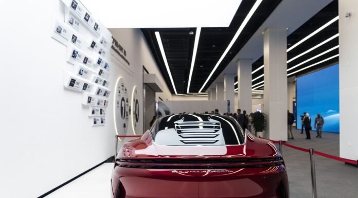EU Needs Smart-Car Data Security Rules And Can Learn From China, Group Says
