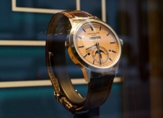 Top-Tier Patek Philippe Models Drive Gains in Second-Hand Market