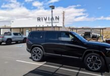 You Can’t Buy EVs Directly from Auto Manufacturers in Iowa … But Maybe Soon