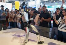 At A.I. Summit, India Tries to Find a Way Between the U.S. and China