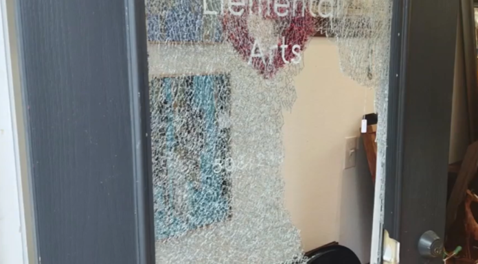 Portland art, jewelry shop broken into; suspect caught on camera