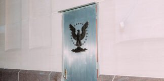 Opinion | If A.I. Is a Weapon, Who Should Control It?