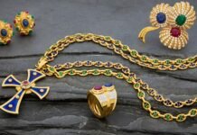 Joanna Carson’s Jewels Head to Auction