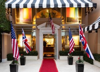 Fine jewelry at Palm Beach gallery to benefit royal foundation