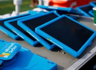 Microsoft AI on Surface tablets to aid Seahawks coaches’ real-time Super Bowl calls