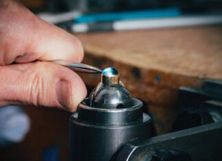 Hummingbird Jewelers in Rhinebeck Blends Custom Craftsmanship with Modern CAD Technology