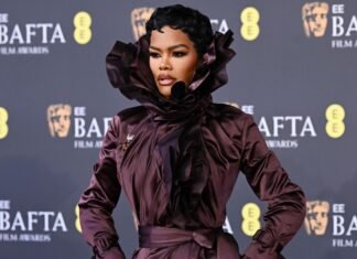 High Collars! Puff Sleeves! Lace Ruffles! This Forgotten Trend Just Made Its Official Comeback