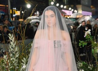 Charli XCX Walks the Aisle—Err, the Red Carpet—at Wuthering Heights