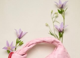 Bottega Veneta’s Valentine’s Collection Is Love at First
Sight