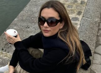 Parisian It Girls Have This Flat-Shoe Trend in Their Closets to Wear With Jeans