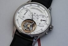 Hands-on – The Superb Moritz Grossmann Tourbillon in
Titanium