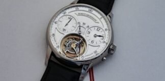 Hands-on – The Superb Moritz Grossmann Tourbillon in
Titanium