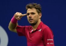 Roger Federer watches Stan Wawrinka break his Dubai record