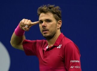 Roger Federer watches Stan Wawrinka break his Dubai record