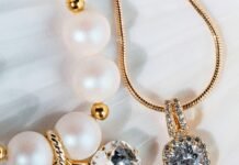 The French are becoming increasingly interested in second-hand jewelry.