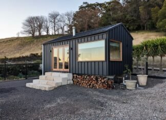 Bespoke Tiny Cabin Rewrites the Rules with an Impressive Storage Boost