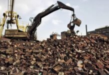 It’s official—state lawmakers are pushing for a law that would require manufacturers to recycle electric vehicle batteries at no extra cost to consumers