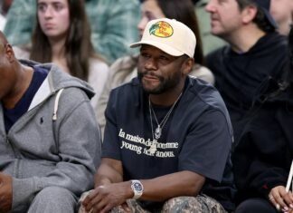 Miami Jeweler Sues Floyd Mayweather Jr. for $1.4M Bling Tab