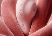 Meet Your New Valentine: A Self-Warming Vibrator That Feels *Just* Like Fingers