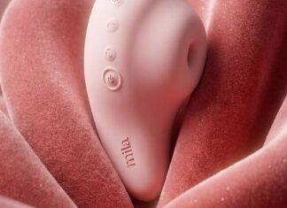 Meet Your New Valentine: A Self-Warming Vibrator That Feels *Just* Like Fingers
