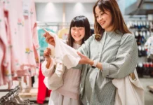 Shoppers bag new iPhones for $10 & $1 Apple Watches with ‘pot luck’ shopping trend – ‘it’s like Black Frida…