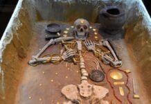 A Grave Shakes History: The First Gold Jewelry of Humanity Was Here – Futura-Sciences