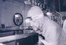 Burglar breaks in through ceiling, ransacks jewelry store in Woodland Hills