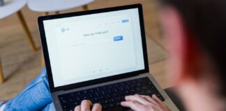 AI auto-complete may subtly shape views on social issues