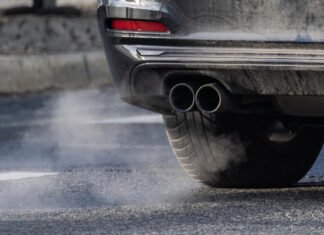 German court to rule in climate case against automakers