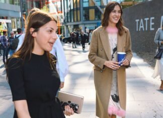 Christopher Kane Is Back! See How Street Stylers Have Worn His Designs