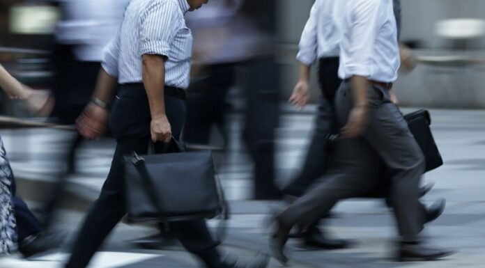 Japanese Labor Union Sets More Ambitious Pay Goal as BOJ Watches