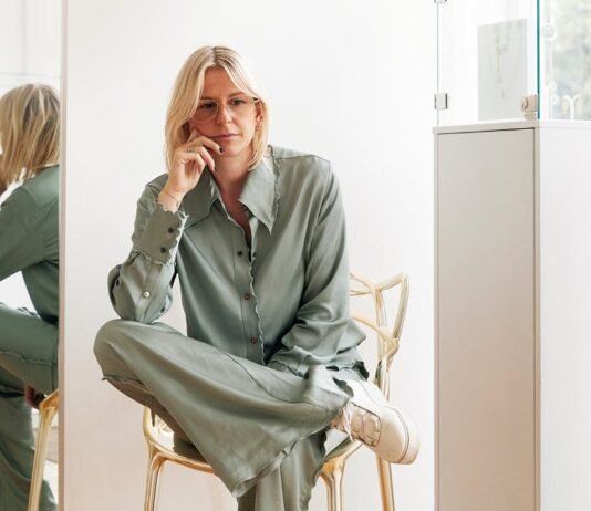 Spin-Off Sensation: Métier by Tomfoolery Marks over a Decade of Success