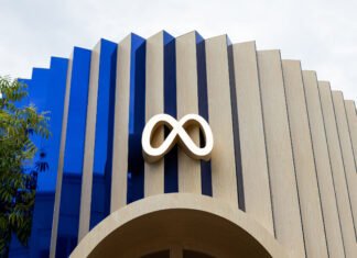 Meta Lays Off 700 Employees, While Rewarding Top Executives