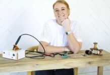 Utah mom, breast cancer survivor turns hardship into hope through permanent jewelry business