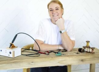 Utah mom, breast cancer survivor turns hardship into hope through permanent jewelry business