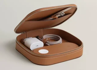 Hermès Unveils $5150 Luxury Leather Bag for Apple MagSafe Charging Accessories