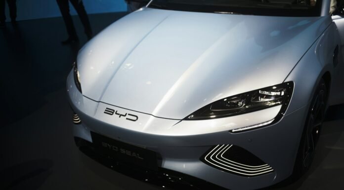 Worrying Trend in U.S. Car Market Makes it Vulnerable to Chinese Automakers