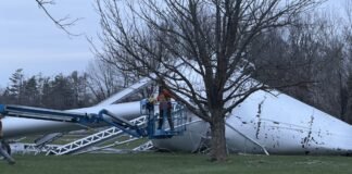 Crowd in Perryville watches historic water tower fall in planned demolition