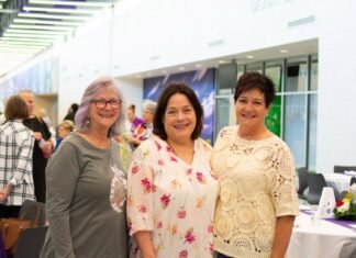 Angleton Alumni’s Handbags and Gladrags