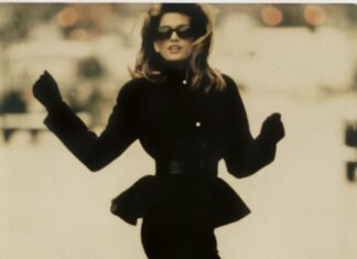 For a “Shoe Salesman,” Neil Kirk Sure Did Take Glamorous Photos