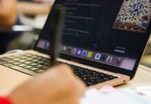 These colleges and universities are offering majors in AI. What is that?