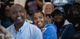 See American Idol contestant during Pensacola watch party