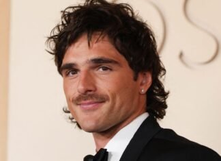 Jacob Elordi Brought His Mom as His Date to the Oscars