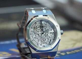 Audemars Piguet Royal Oak “Jumbo” Extra-Thin Openworked 39
mm in Titanium and BMG