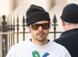 Harry Styles Is a New Yorker Now—According to His Sweatshirt, At Least