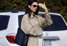 If You Don’t Want to Look Dated in 2026, Tie a Scarf Around Your Waist Like *This,* Not *This*