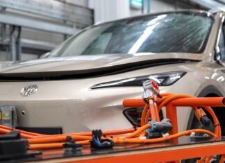 UK research recommends safe, simplified EV battery handling and repair versus replacement standards