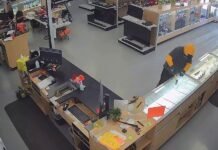 Hammer-wielding suspect steals $10K worth of jewelry from Glendale pawn shop